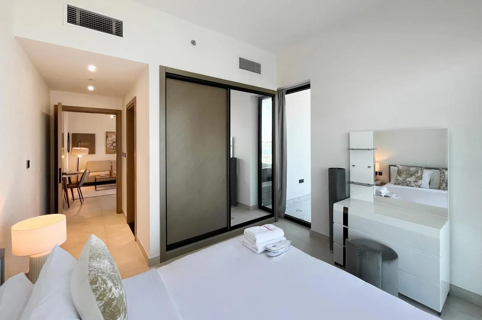 Livbnb-Classy 2B With Jacuzzi & Burjkhalifa View Dubai 0*,