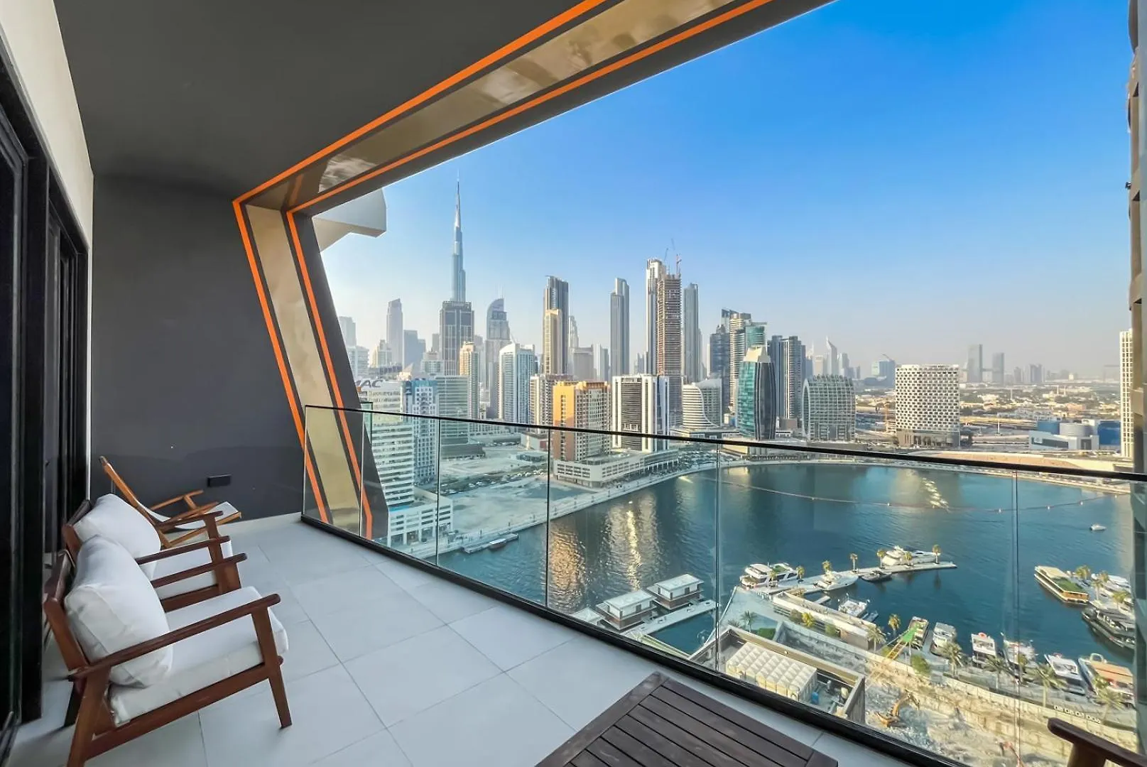 Livbnb-Classy 2B With Jacuzzi & Burjkhalifa View Dubai